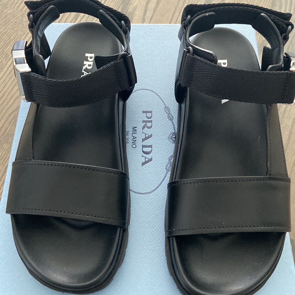NIB Prada Vil Montana black leather sandals 39    Size 8.5/ 9 US - Picture 3 of 8